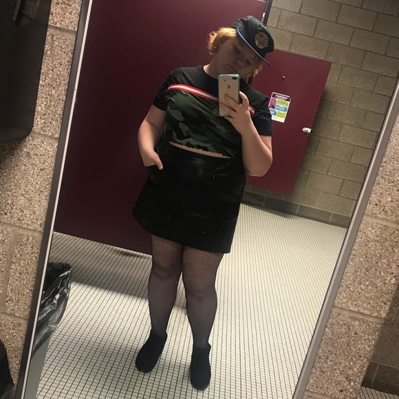 Meet your Posher, Brandie - Picture 1 of 1